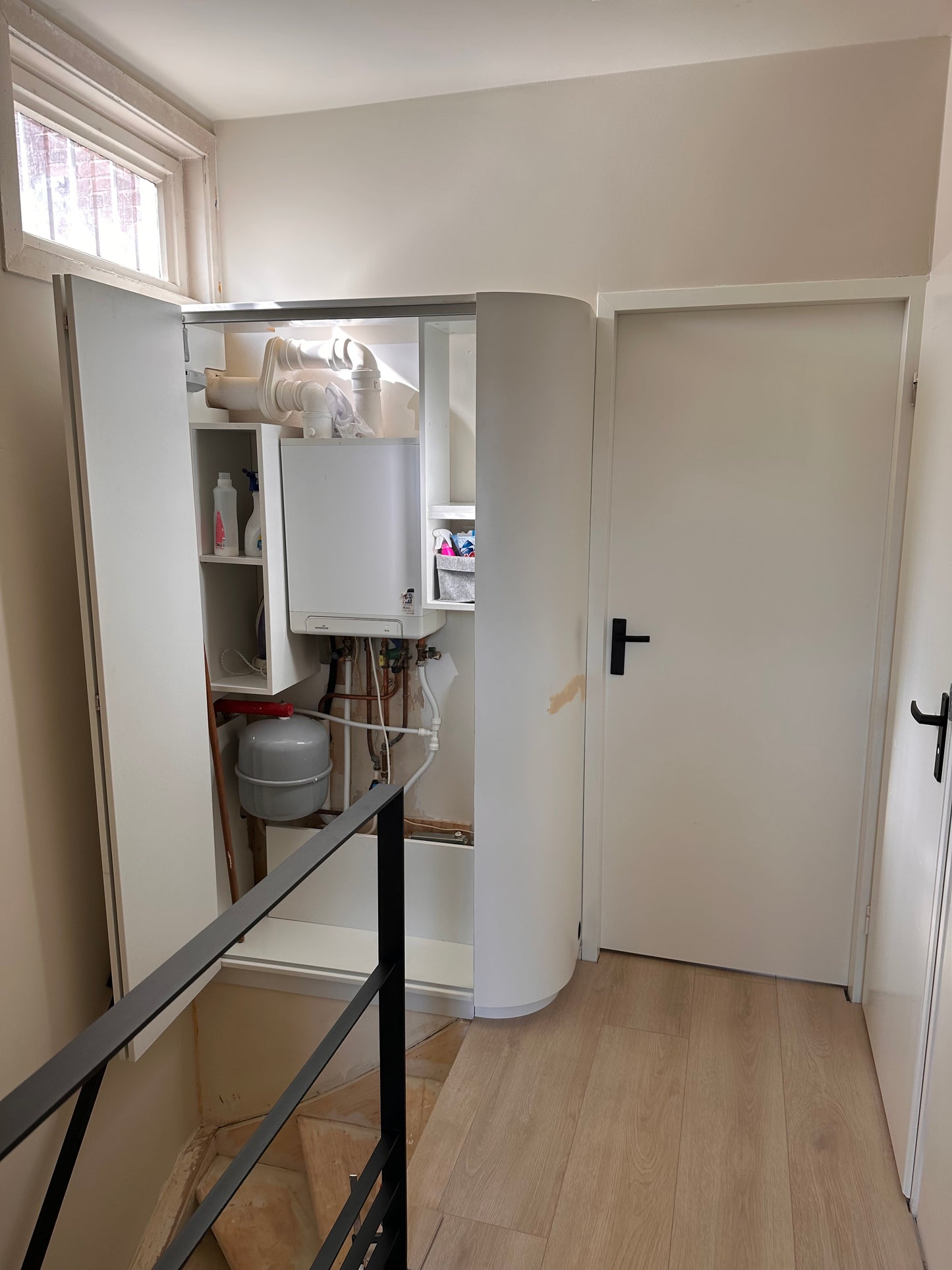 Cv ketel ombouw met opbergruimte